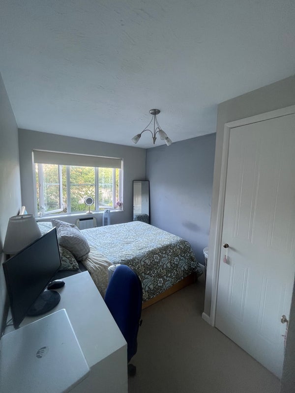 Room East Hill in Greater London