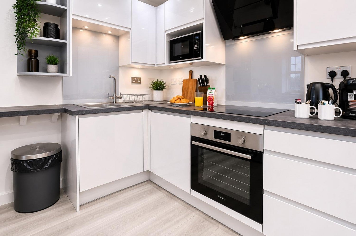 Flat Treharris Street in Cardiff