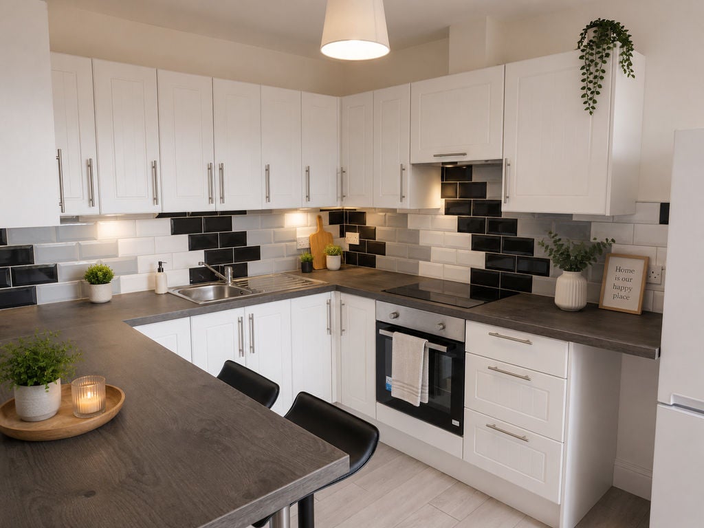 Flat Layton Avenue in Mansfield Woodhouse