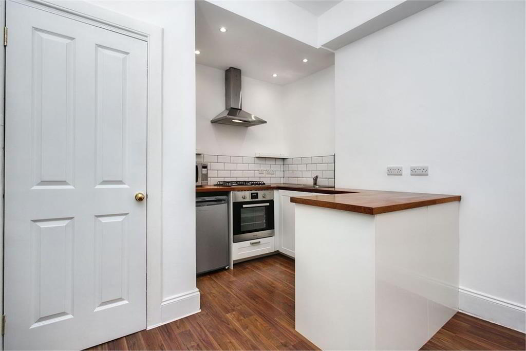 Flat New Mart Road in City of Edinburgh