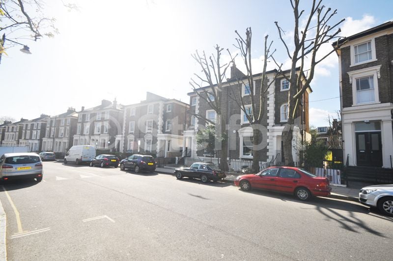 Flat St John's Grove in Greater London