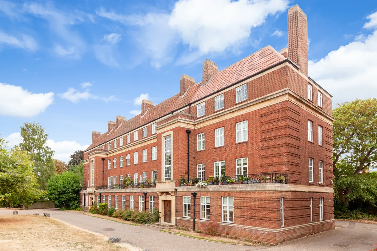 Flat Woodstock Close in Oxford