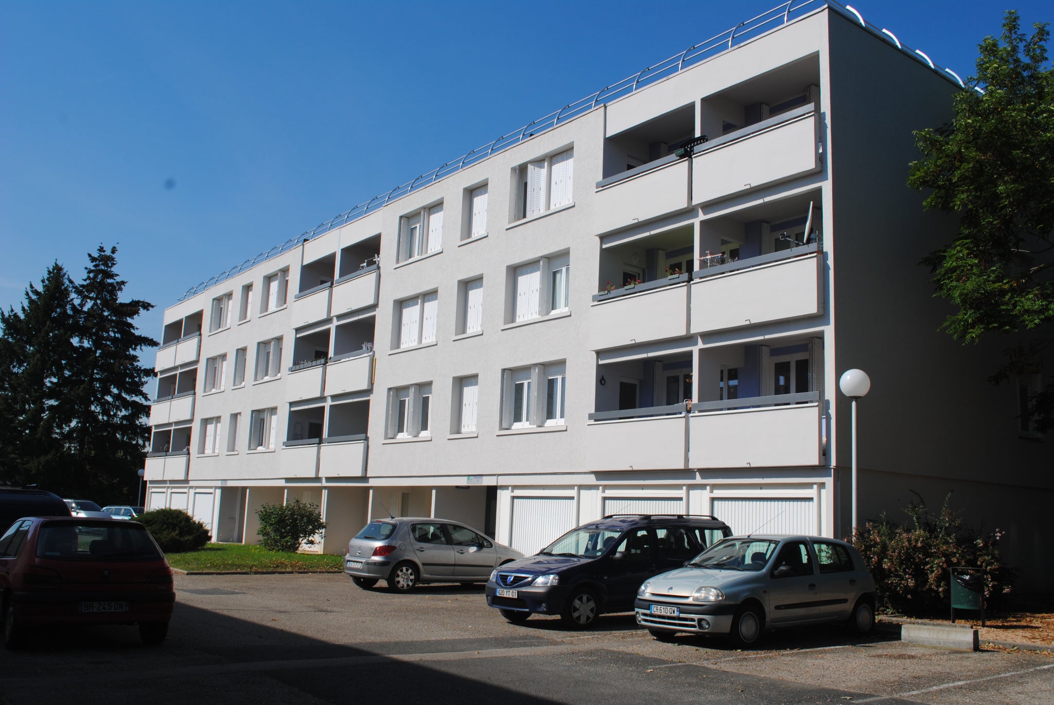 Appartement Rue de la République à Saint-Trivier-sur-Moignans