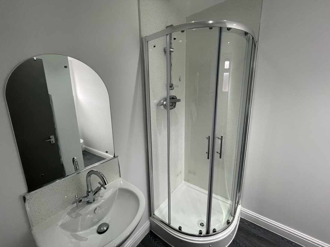 Room Heald Place in Manchester