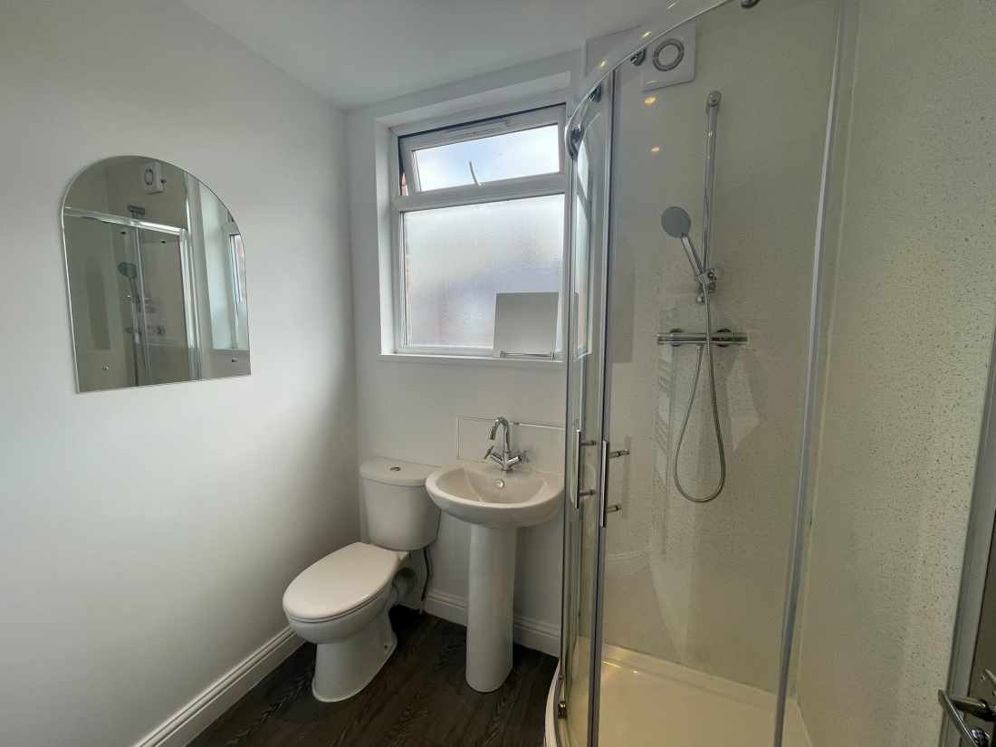 Room Heald Place in Manchester