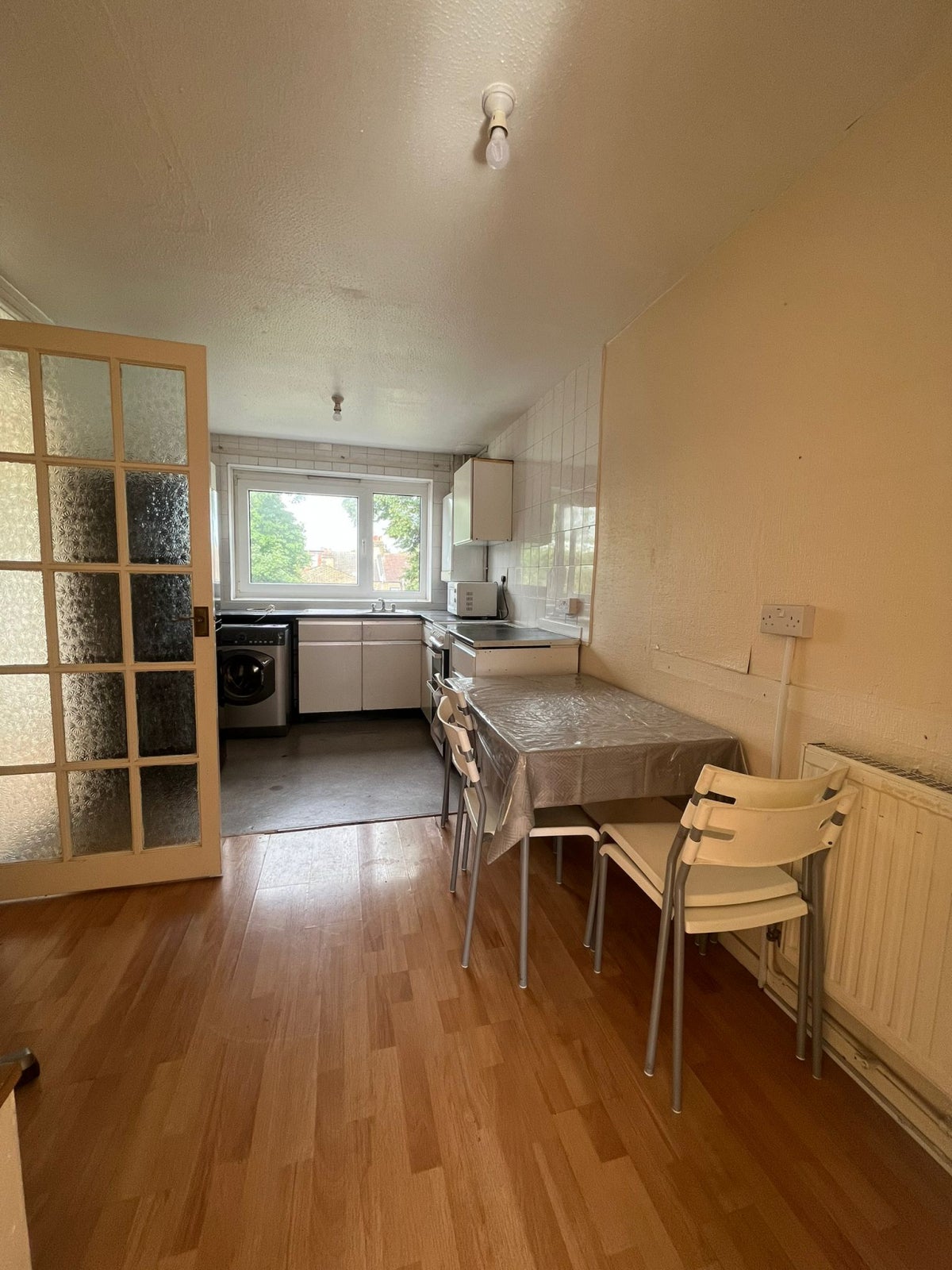 Flat Chatsworth Road in Greater London