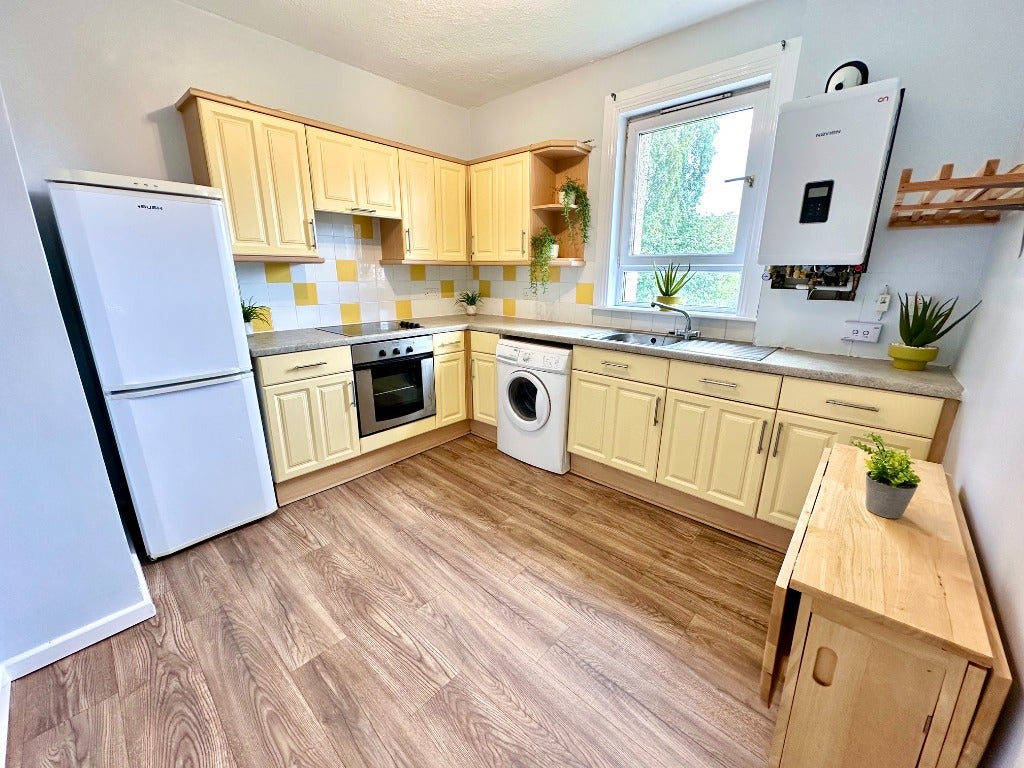 Flat Fitzalan Drive in Paisley
