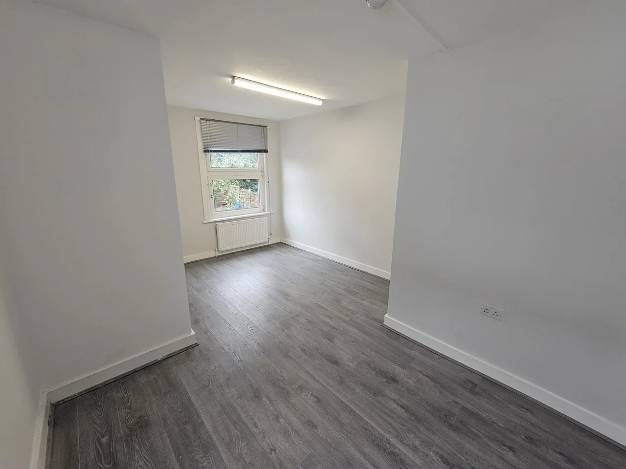 Flat Oakfield Road in Greater London