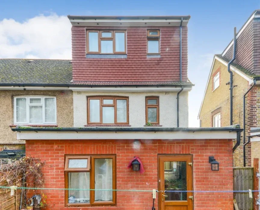 House Fryent Grove in Greater London
