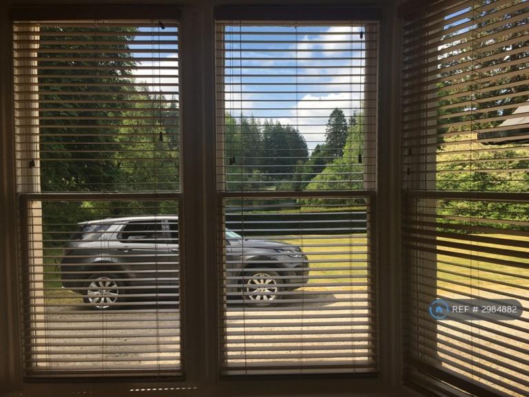 Flat Lochard Road in Milton