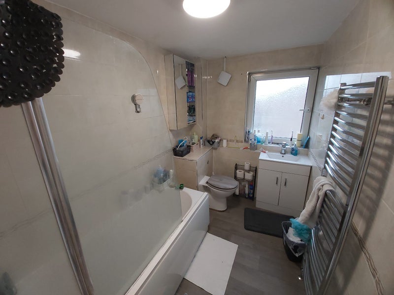 Room Hathway Walk in Bristol