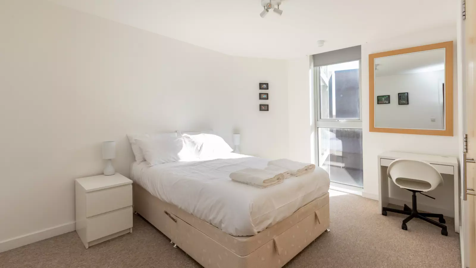 Flat Rye Lane in Greater London