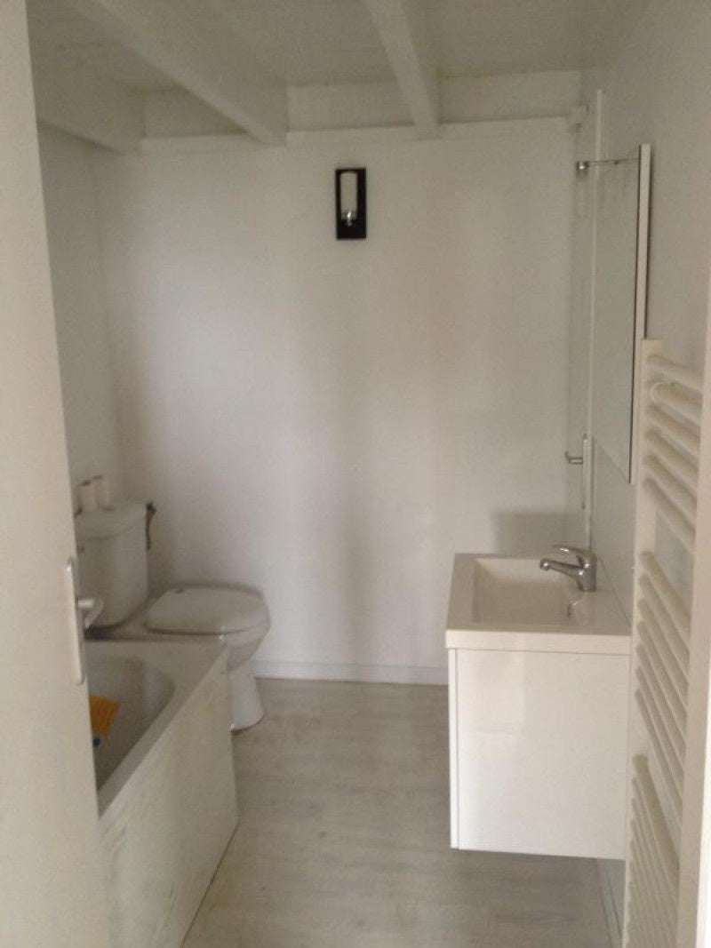 Flat Avenue de la Mission Haut-Brion in Talence