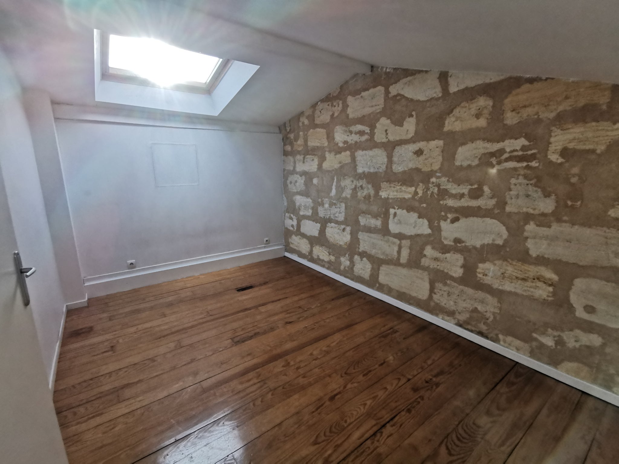 Flat Avenue de la Mission Haut-Brion in Talence