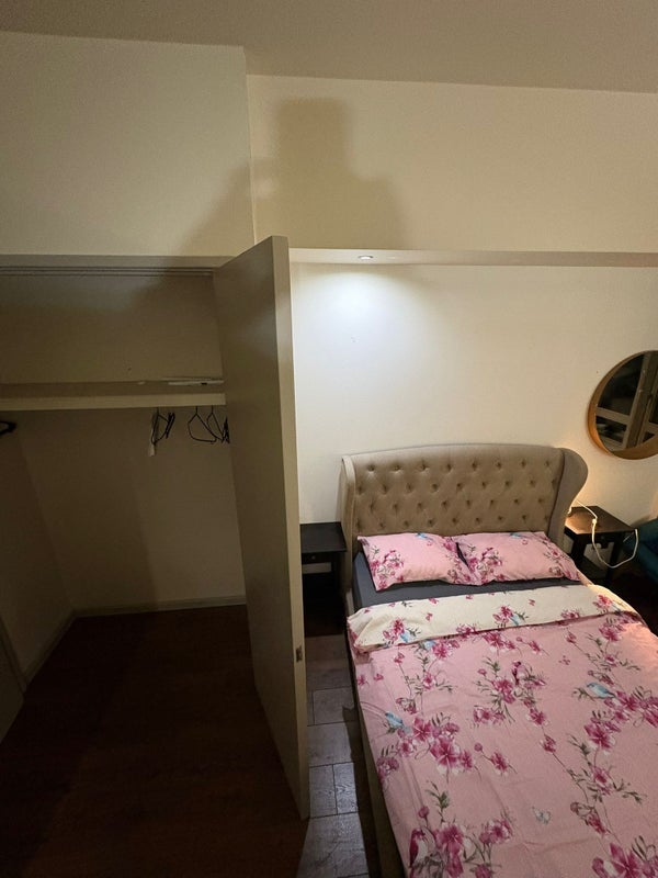 Room City Road in Greater London