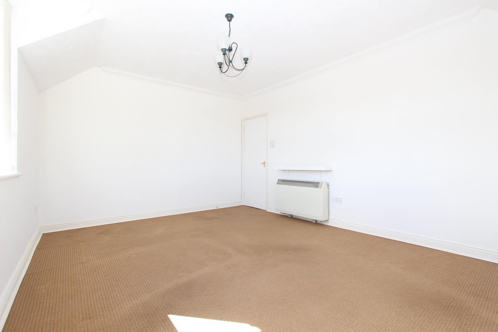 Flat Southcourt Road in Leighton Buzzard