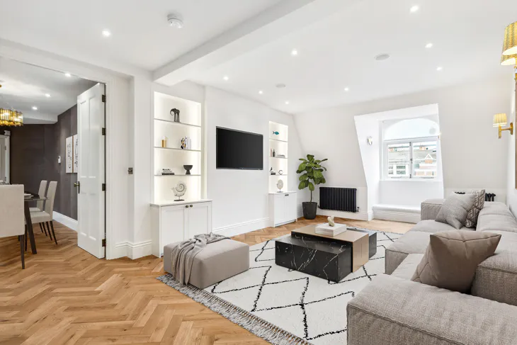 Flat Brompton Road in Greater London