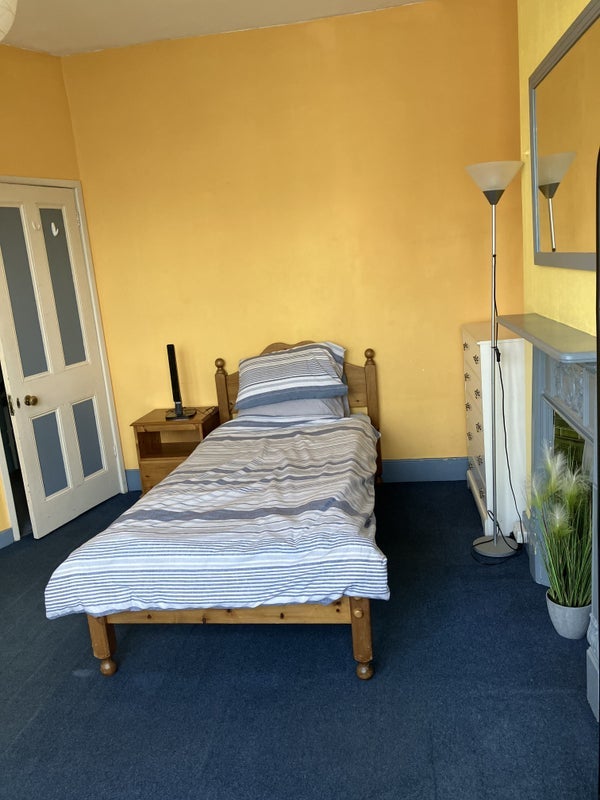 Room Melfort Road in Greater London