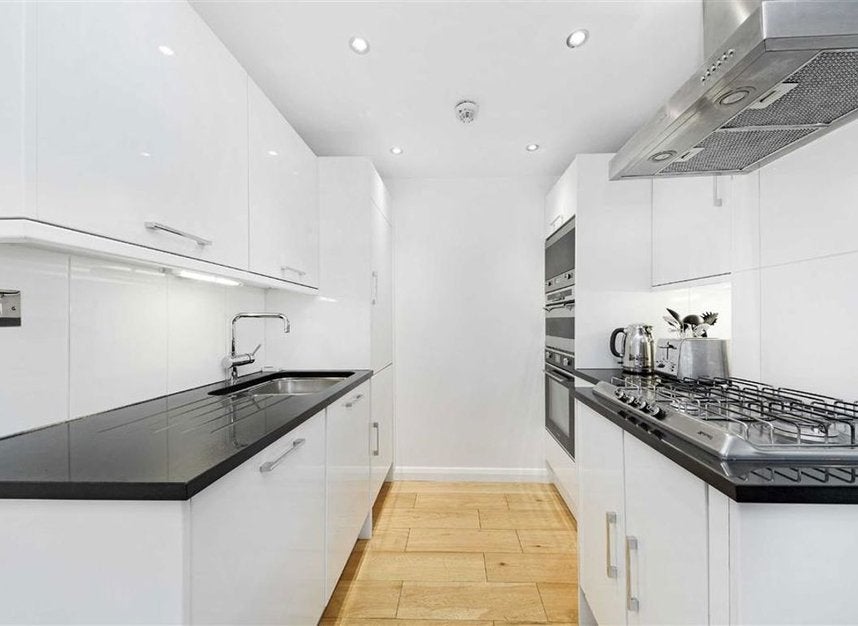 Flat Upper Montagu Street in City of Westminster