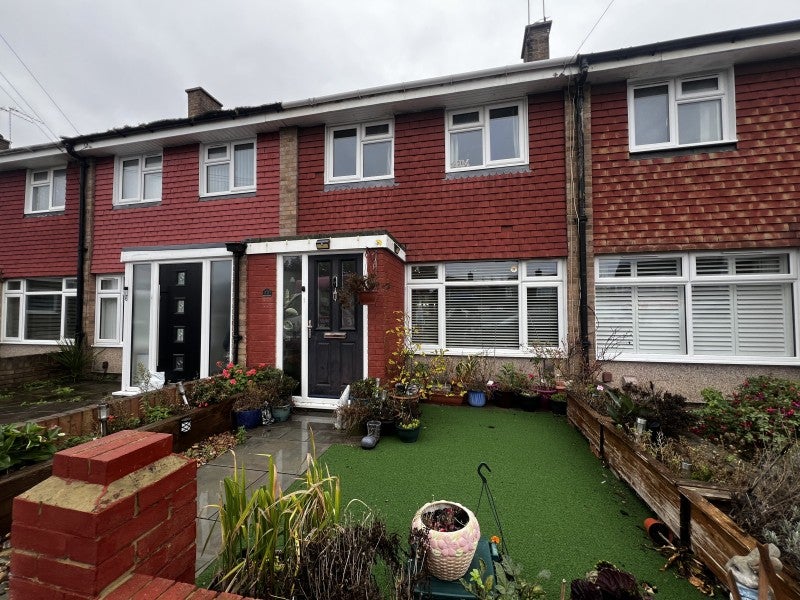 House Landon Way in Borough of Spelthorne