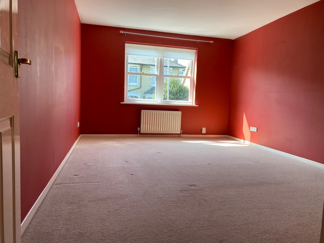 House Chestnut Grove in Greater London