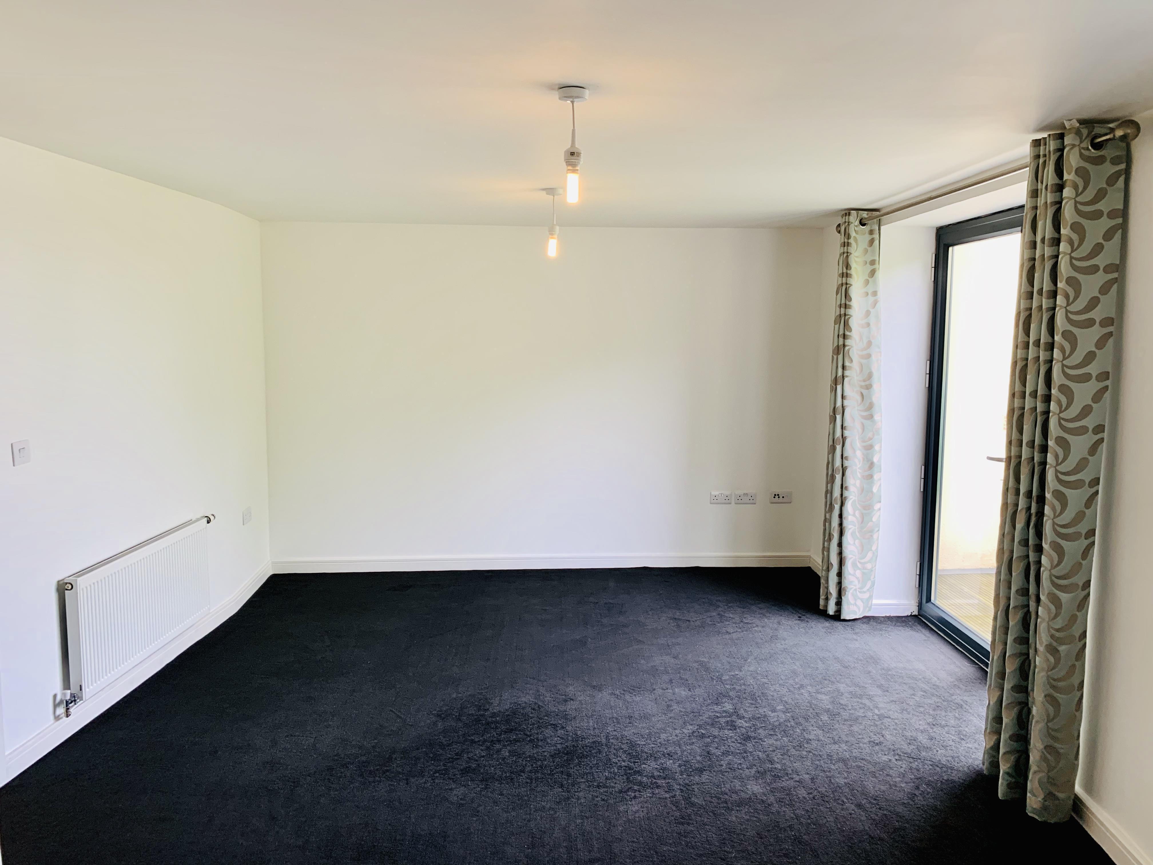 Flat Tunnicliffe Close in Swindon