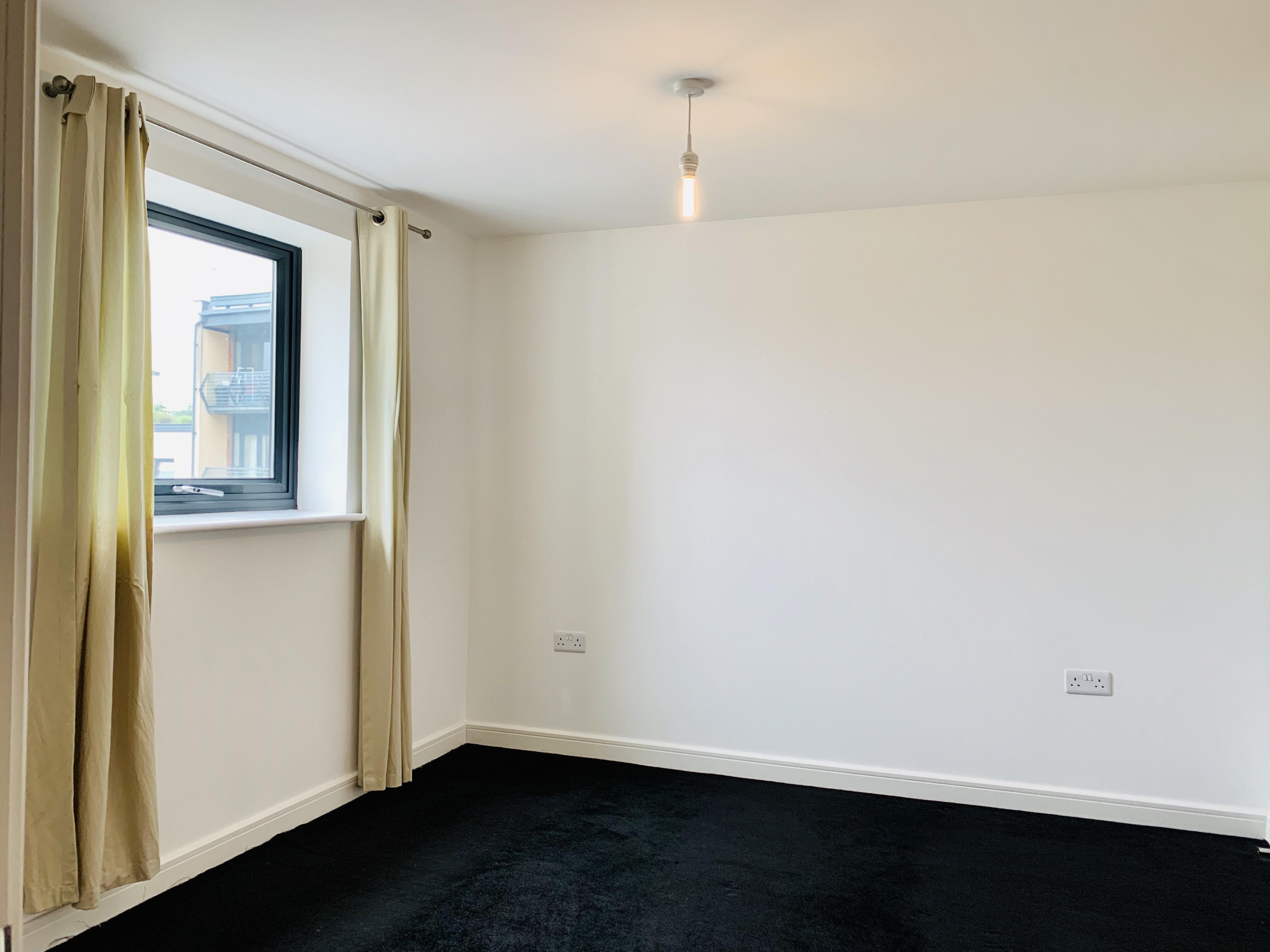 Flat Tunnicliffe Close in Swindon