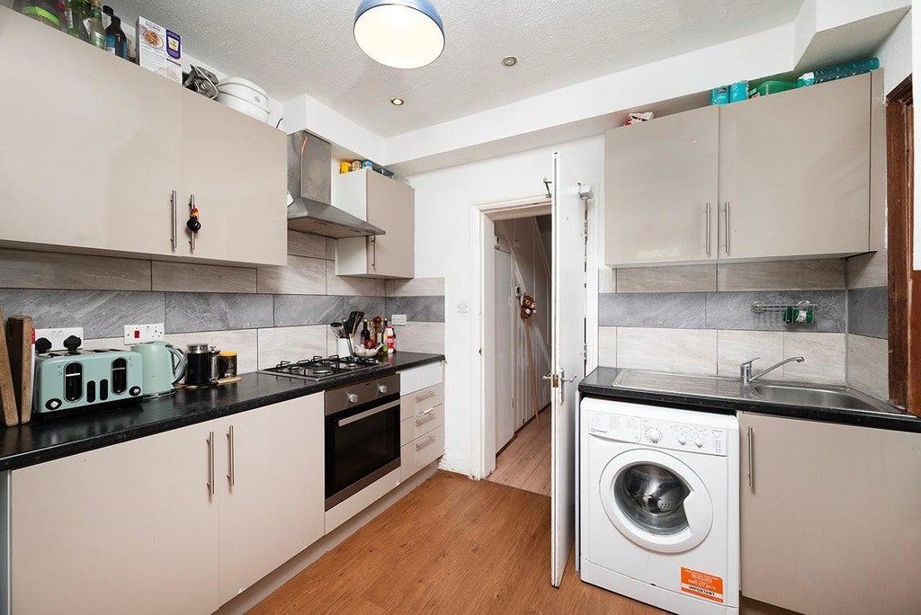 House Kimberley Gardens in Greater London