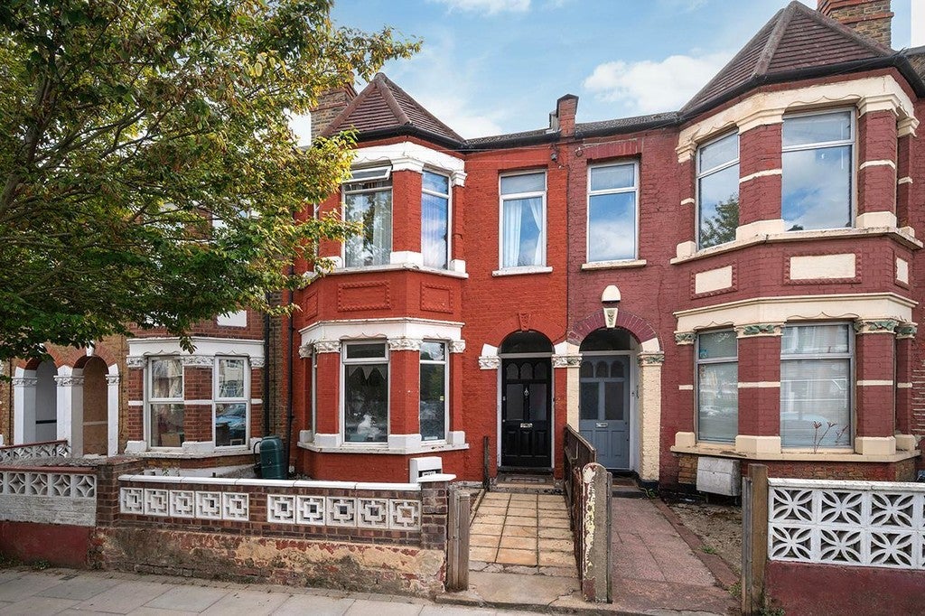 House Kimberley Gardens in Greater London