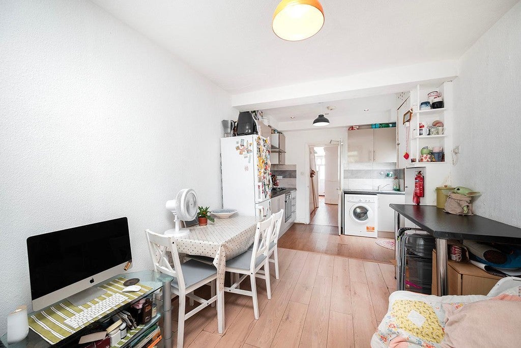 House Kimberley Gardens in Greater London