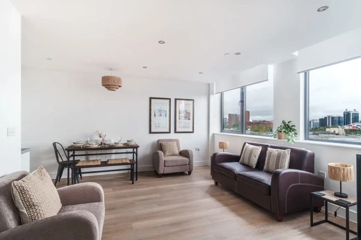 Flat Talbot Road in Trafford