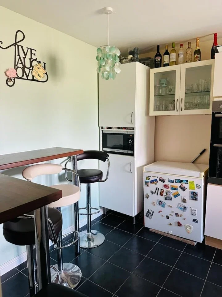 Room Dorney Place in Dartford