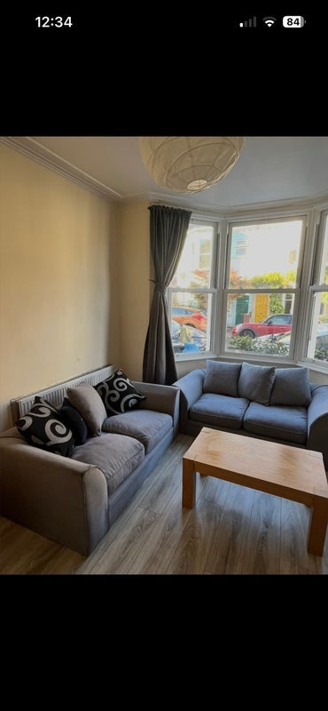Room Kingston Road in Bristol