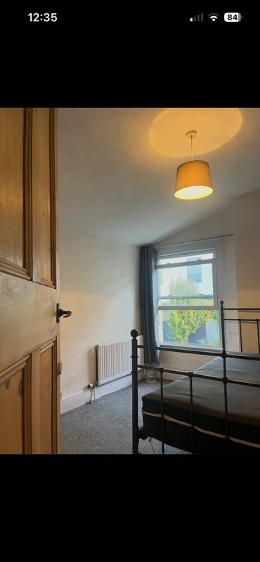 Room Kingston Road in Bristol