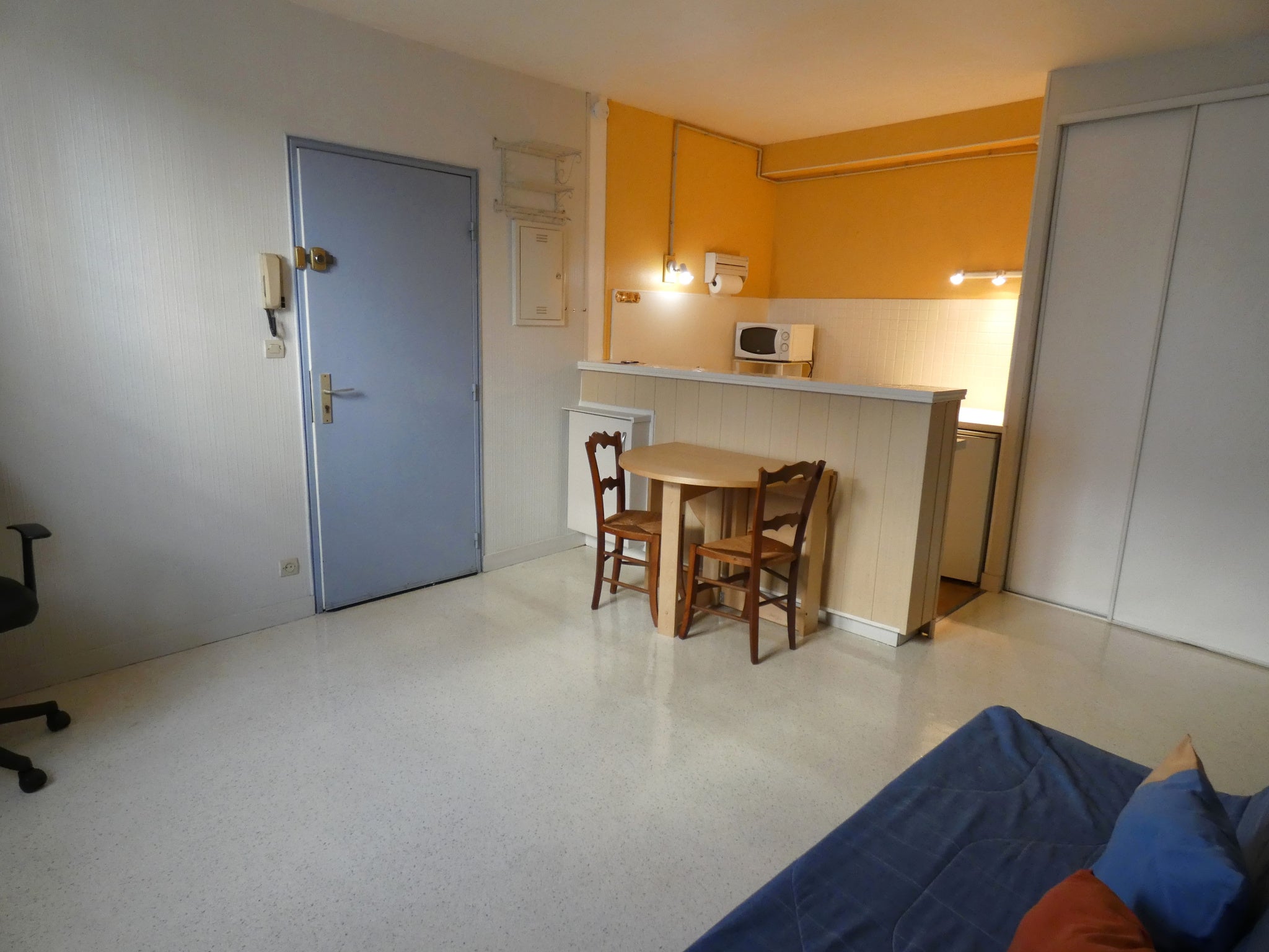 Room Rue de Champagne in Poitiers