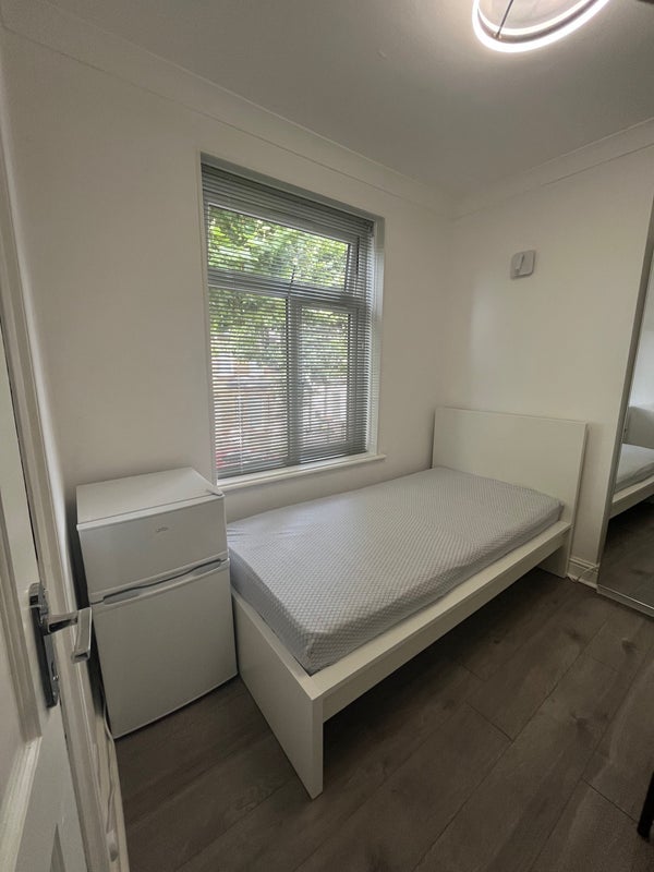 Room Jephson Road in Greater London