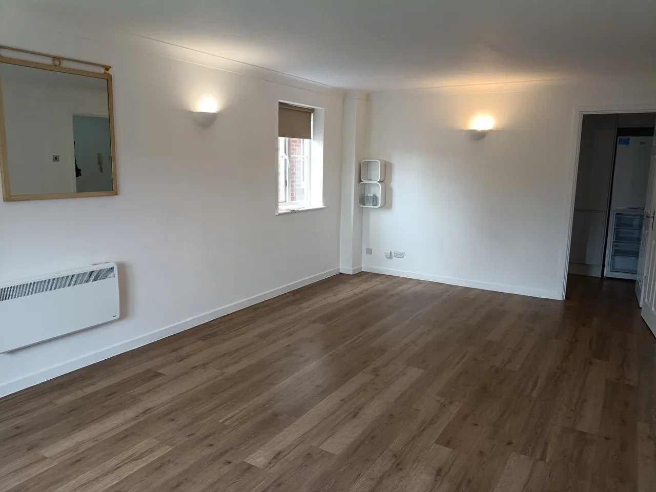Flat Teesdale Avenue in Greater London