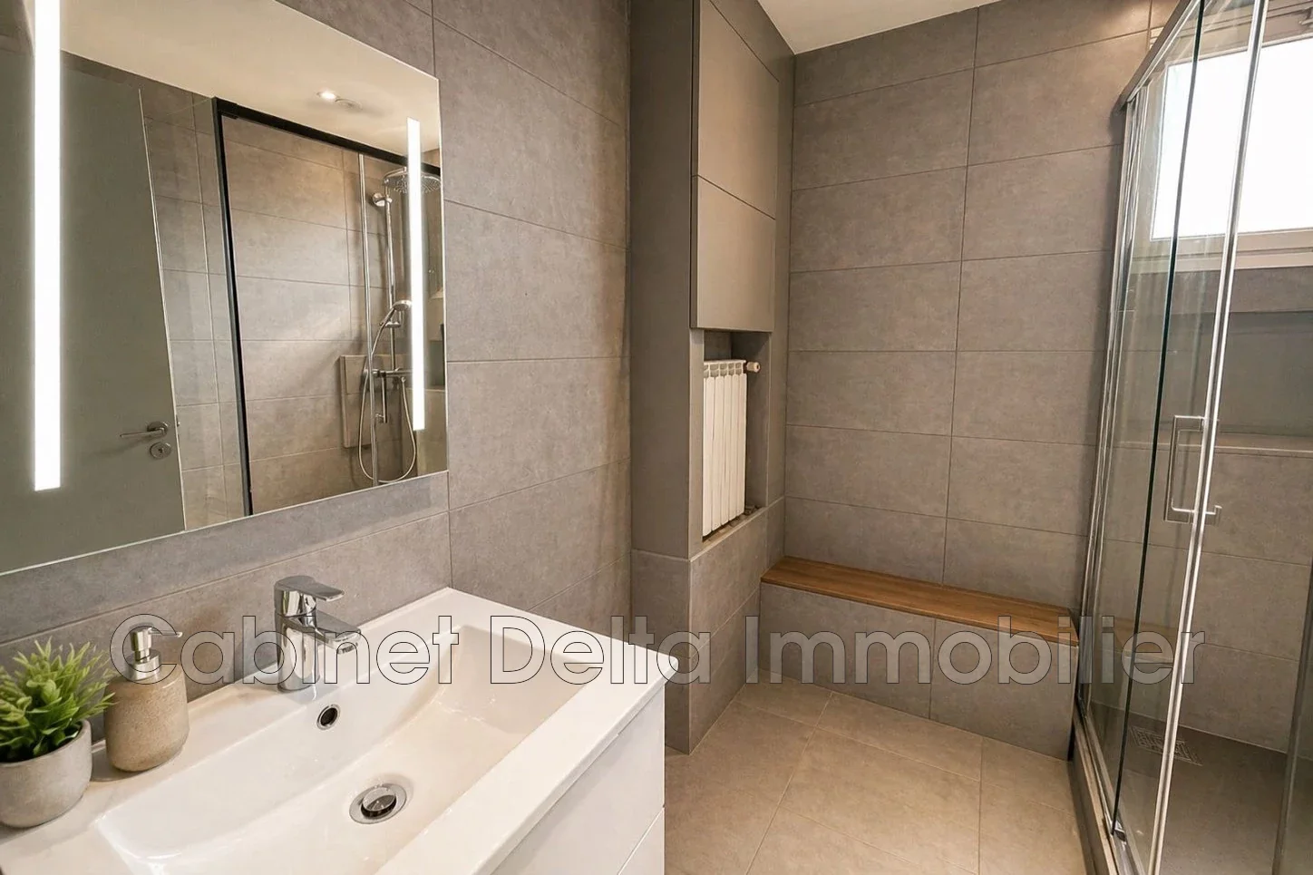 Appartement Avenue du Deuxième Spahis à Sanary-sur-Mer