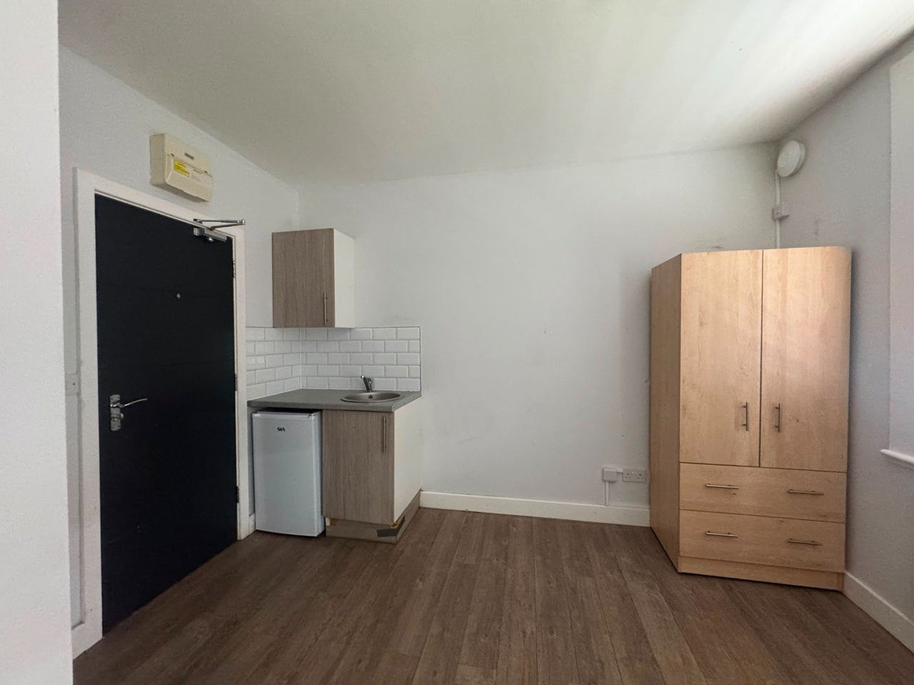 Flat Tachbrook Road in Greater London