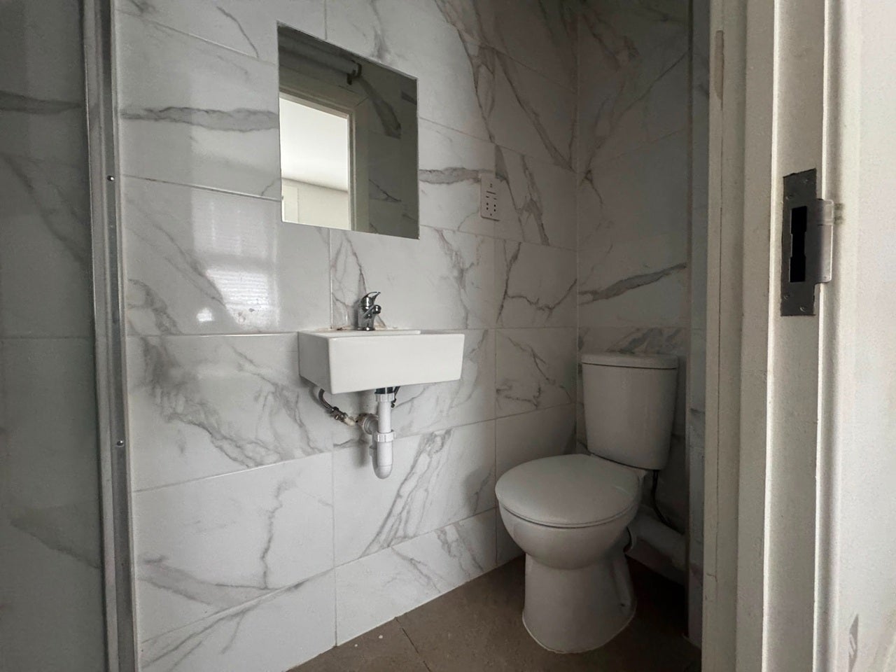 Flat Tachbrook Road in Greater London