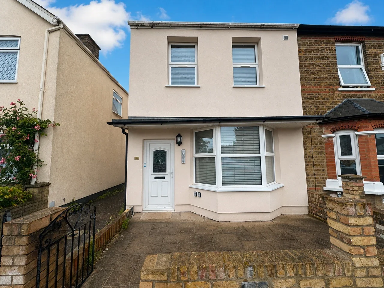 Flat Tachbrook Road in Greater London