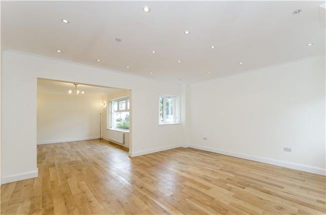 House Middlefield in Greater London
