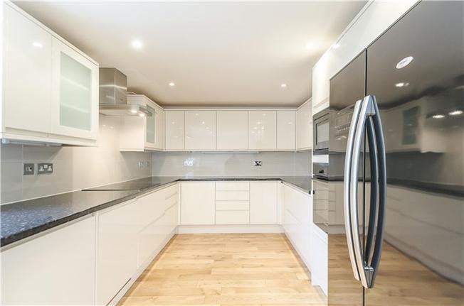 House Middlefield in Greater London