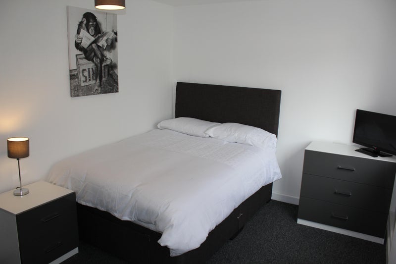 Room Piccadilly Crescent in North Warwickshire
