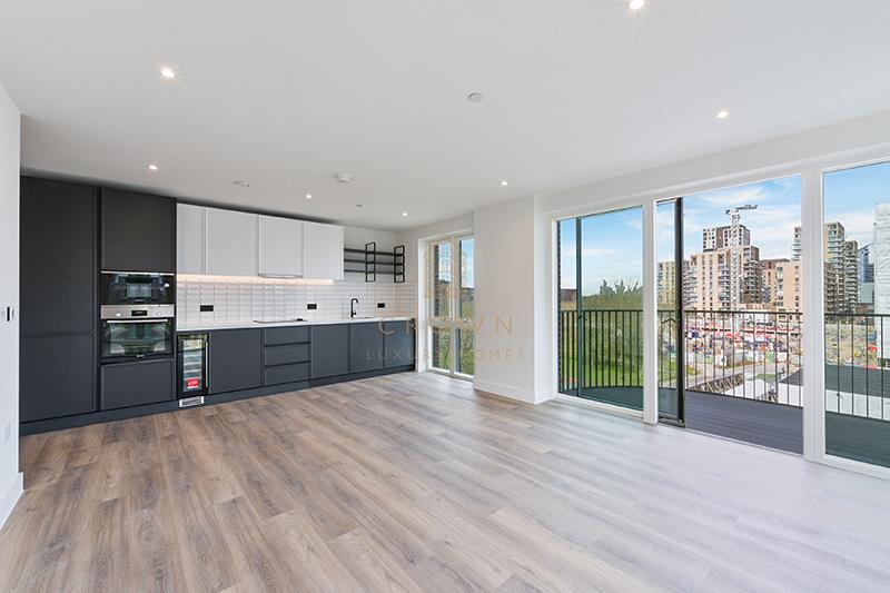 Flat Townsend Road in Greater London