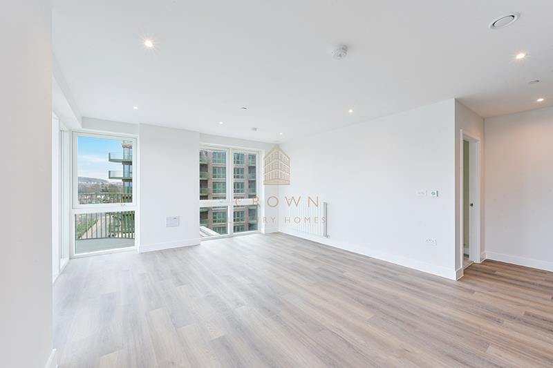 Flat Townsend Road in Greater London