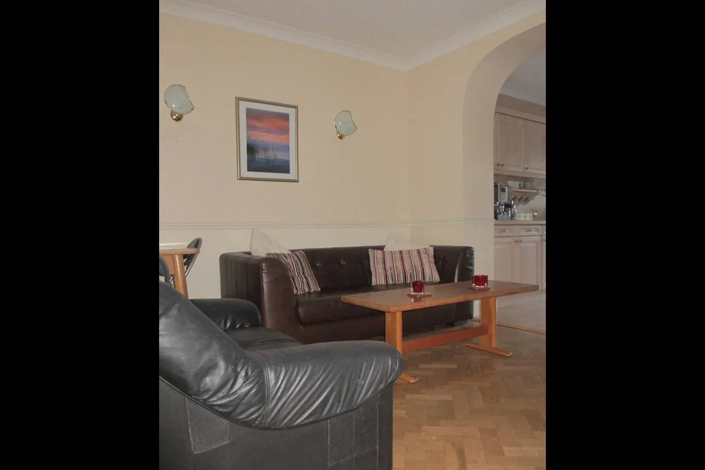 Room Lynwood Avenue in Borough of Runnymede