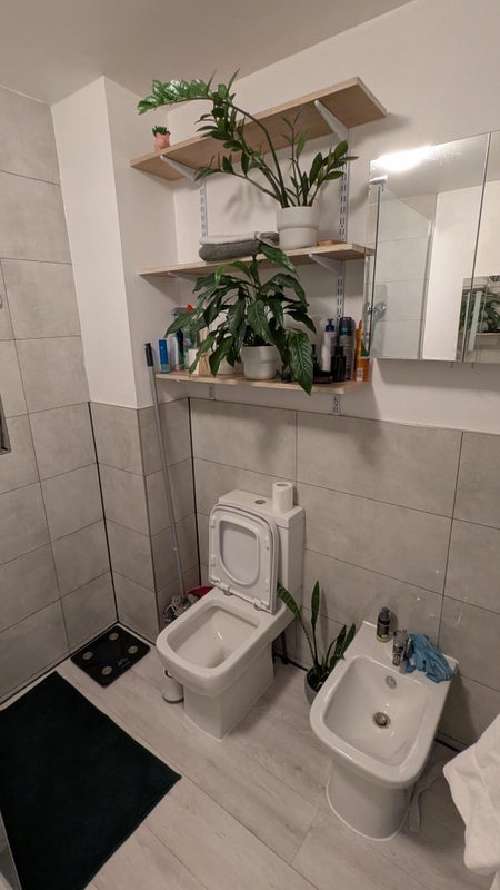 Room Tennison Road in Greater London