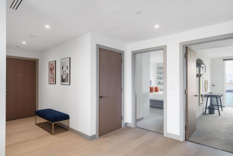 Room Long Lane in Greater London