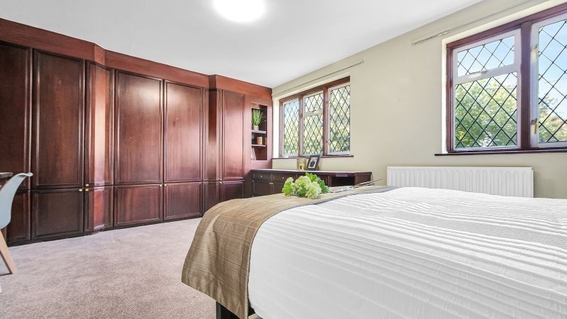 Room Bond Street in Greater London
